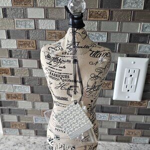 NWT French Mannequin Table Top Jewelry Holder with 4 Pins